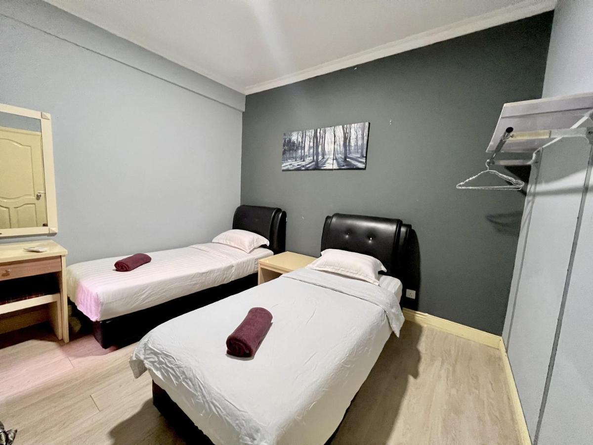 Marina Court Vacation Home 3 Bedrooms - Кота-Кинабалу Экстерьер фото