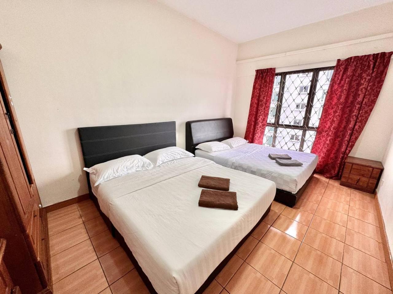 Marina Court Vacation Home 3 Bedrooms - Кота-Кинабалу Экстерьер фото