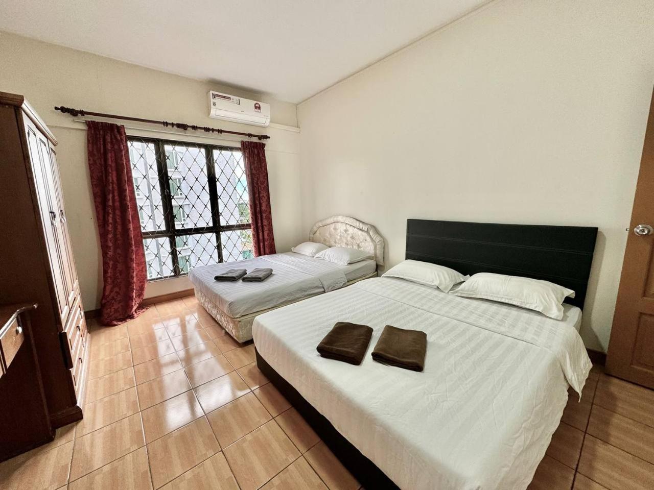 Marina Court Vacation Home 3 Bedrooms - Кота-Кинабалу Экстерьер фото